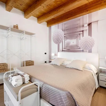 아파트 Chiara's Exclusive In Desenzano
