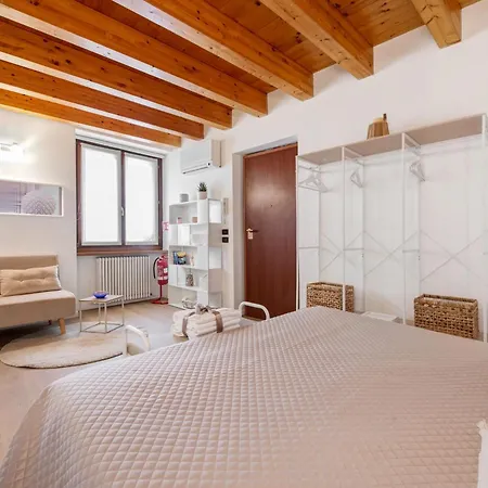 Chiara's Exclusive In Desenzano *