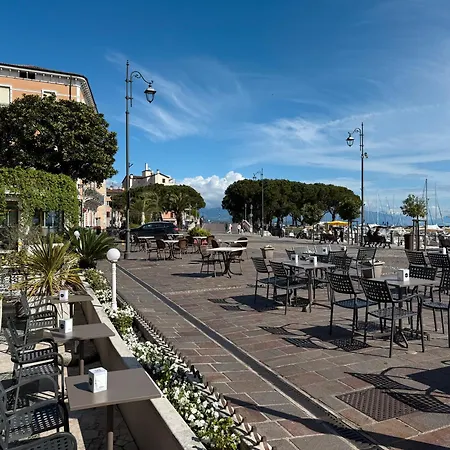 Chiara's Exclusive In Desenzano 아파트 *